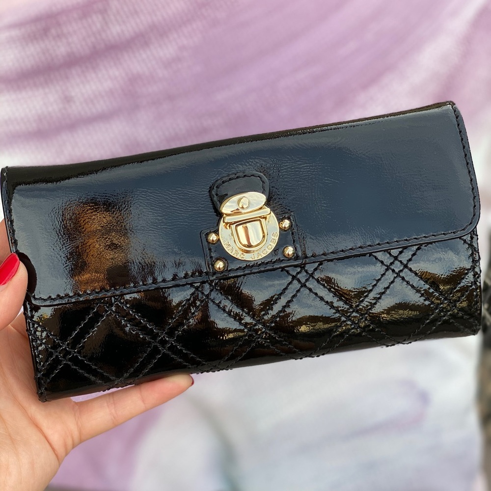MARC JACOBS Quilted Black Patent Wallet Clutch Bag